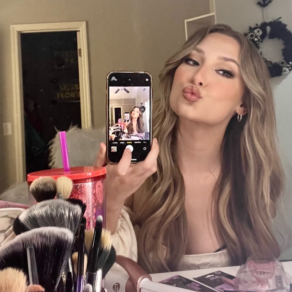 Meet your Posher, Faith